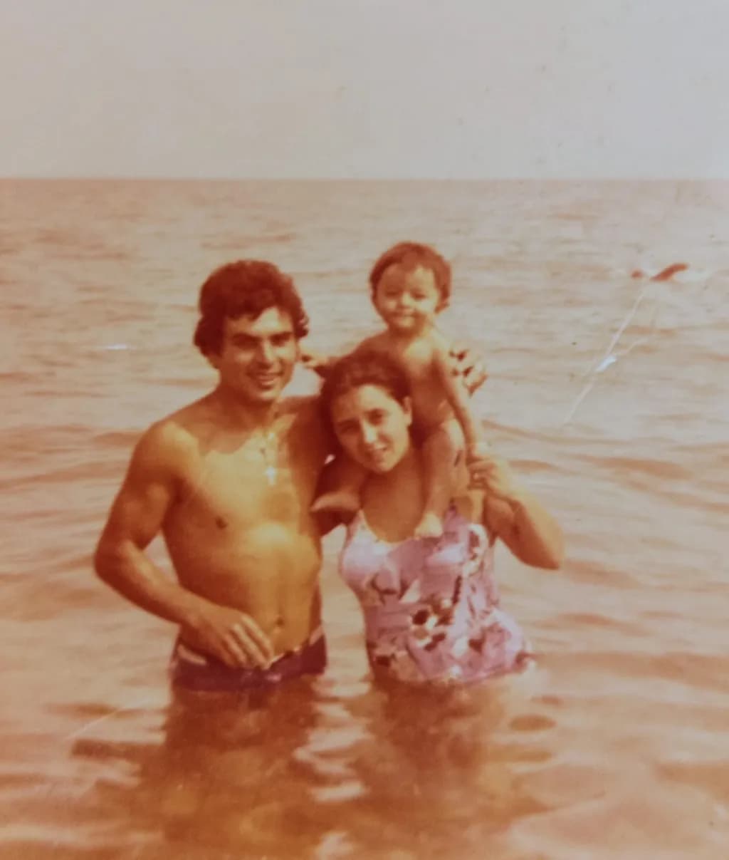 Family Ties: A Nostalgic Beach Day Captured in Time