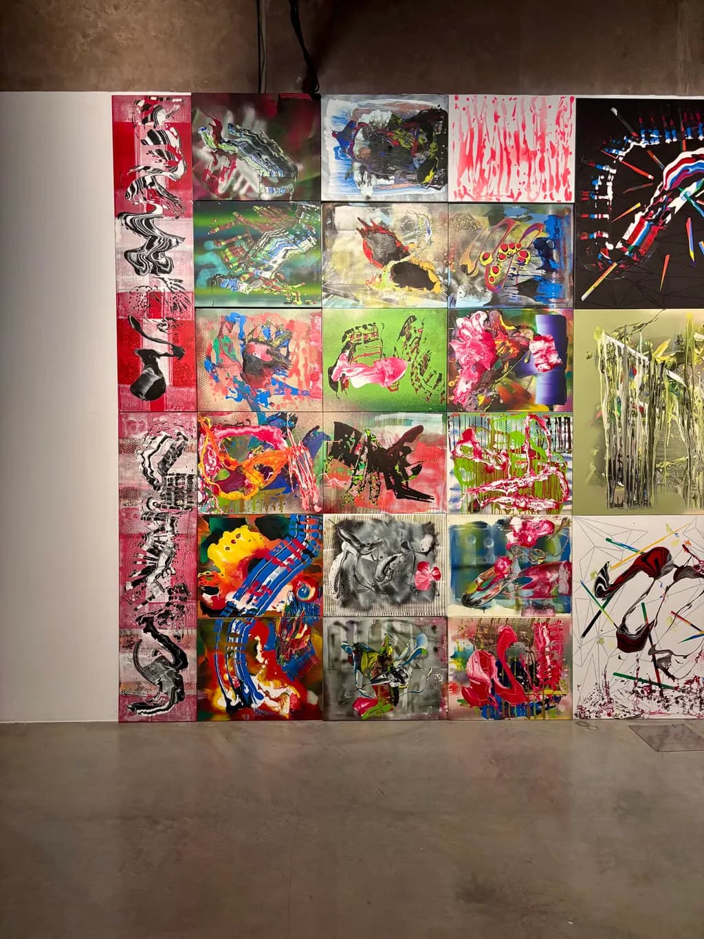 Vibrant Chaos: A Symphony of Color and Form in Abstract Expressionism