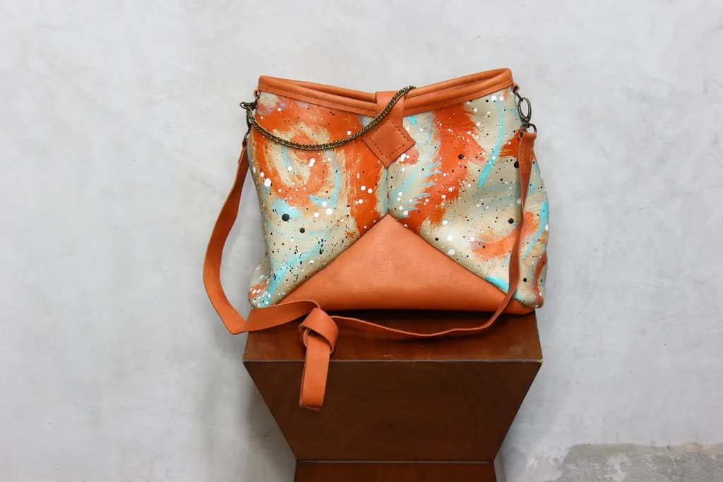 Vibrant Leather Fusion: A Modern Artistic Bag for Stylish Souls