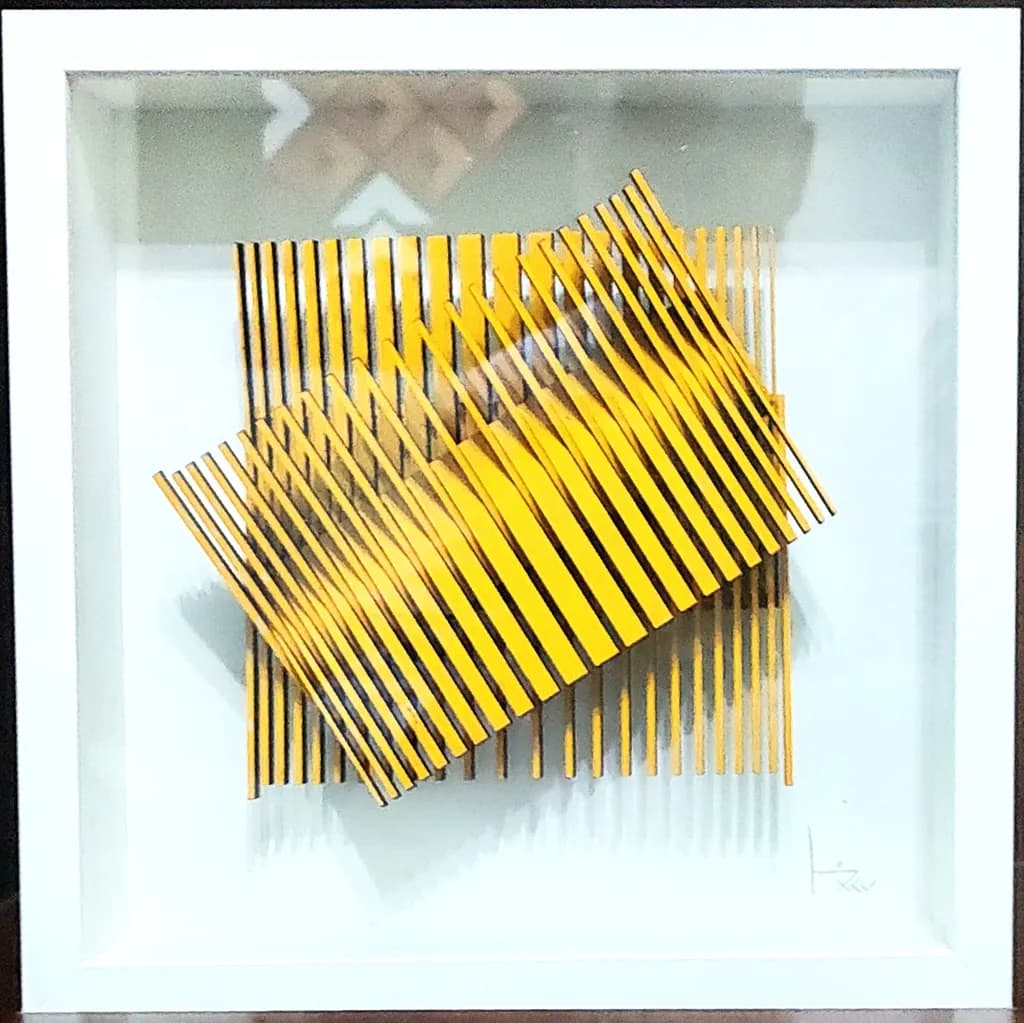 Golden Harmony: A Dynamic Exploration of Form and Light in Contemporary Art