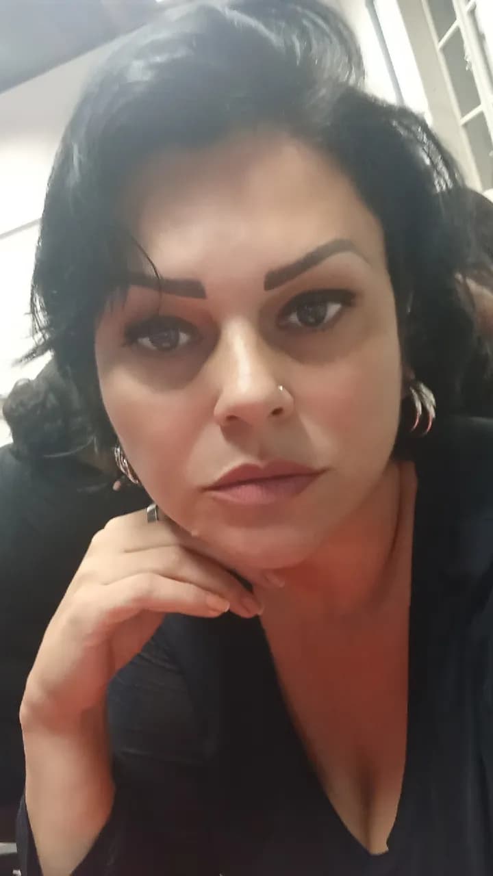 Captivating Gaze: A Portrait of Introspection and Strength