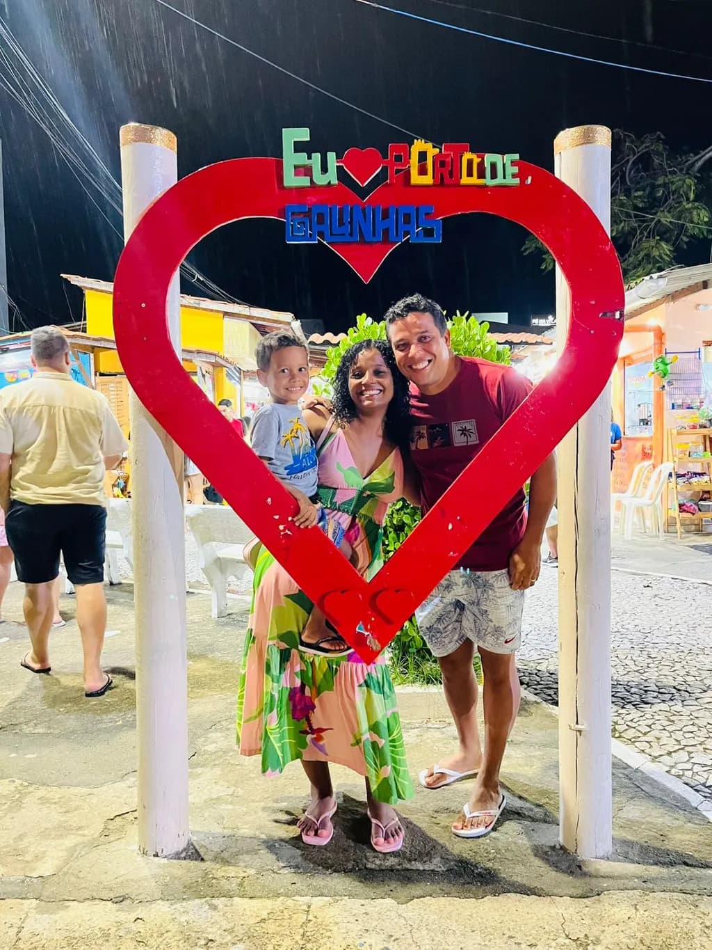 Heartfelt Night: A Family Celebration of Love and Joy in Gaunhas