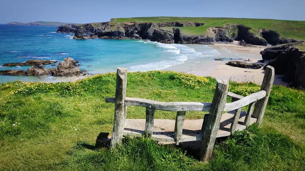 Serenity by the Shore: A Coastal Escape to Tranquil Waters and Lush Greenery