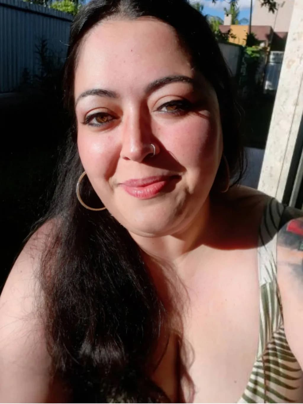Radiant Reflections: A Portrait of Natural Beauty in Sunlight