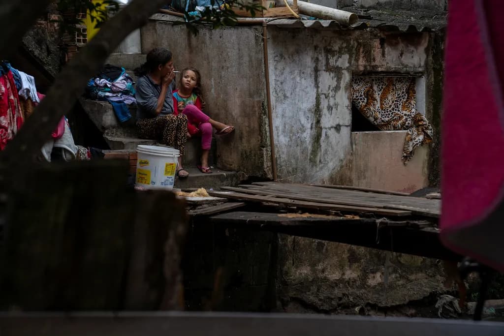 Whispers of Curiosity: A Child's Encounter with Urban Life