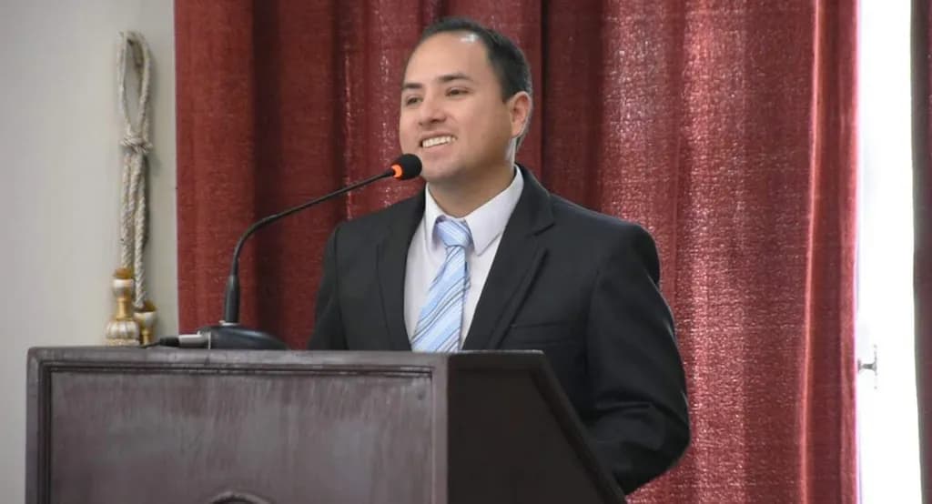 Confident Speaker: Capturing the Essence of Formal Presentation and Audience Engagement