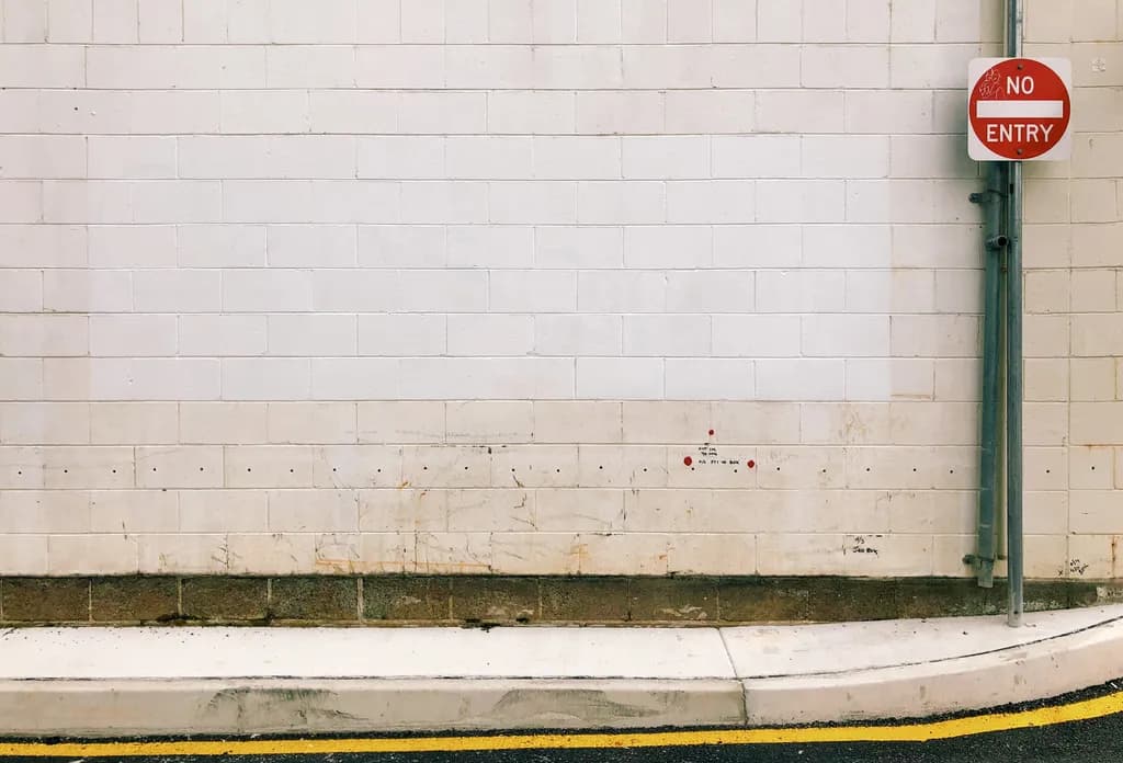 Urban Silence: A Minimalist Reflection on Barriers and Boundaries