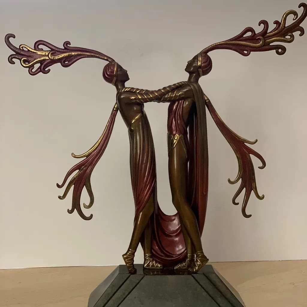 Eternal Embrace: A Dance of Love and Artistry in Bronze and Gold