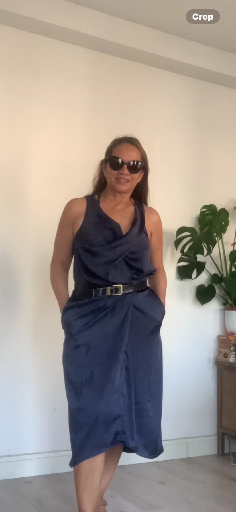 Confident Elegance: A Casual Fashion Statement in Indoor Style