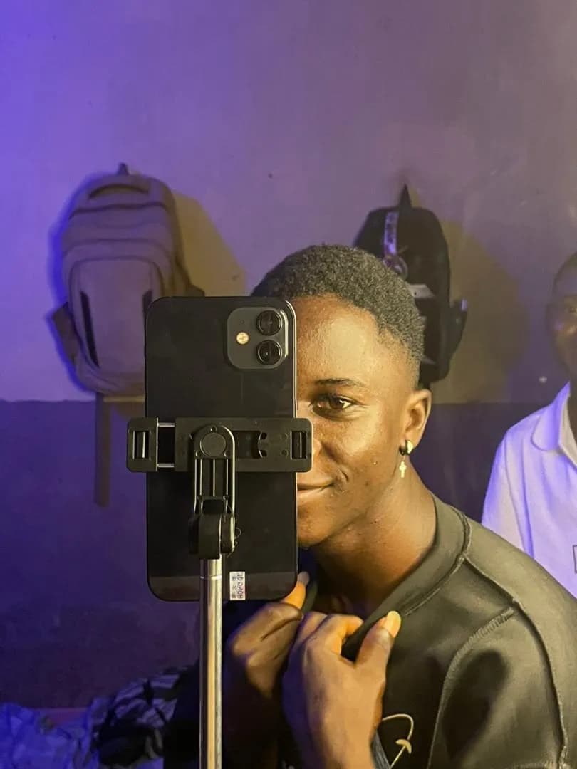 Capturing Joy: A Modern Selfie Portrait in a Casual Setting
