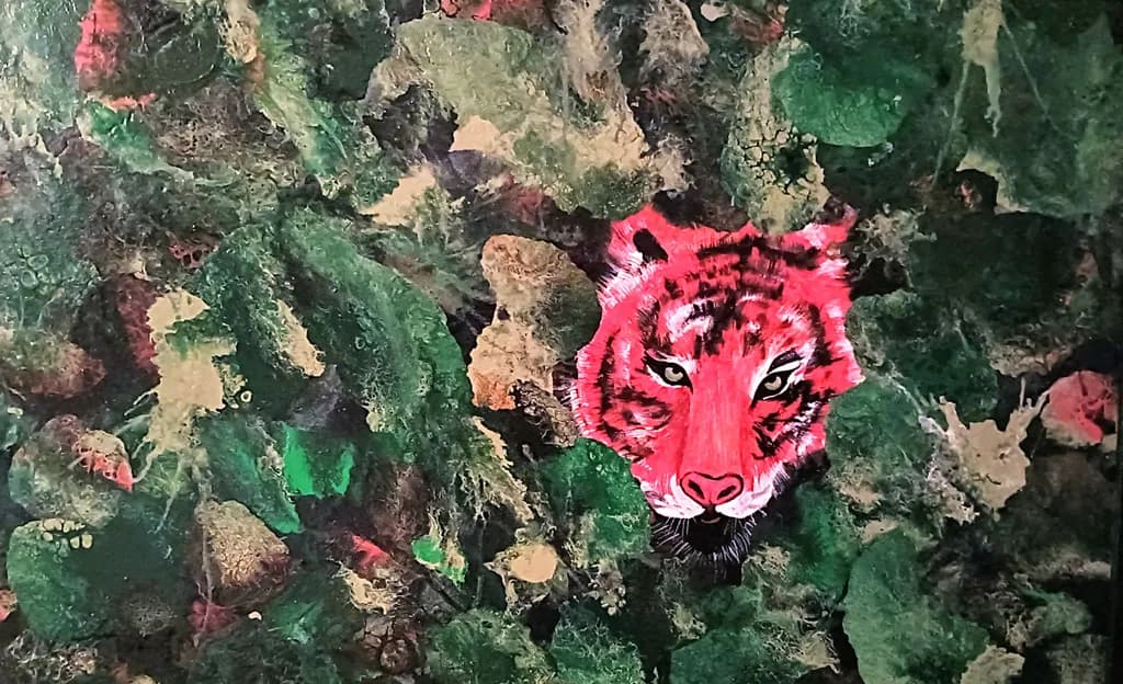Emerald Camouflage: The Fierce Gaze of the Abstract Tiger
