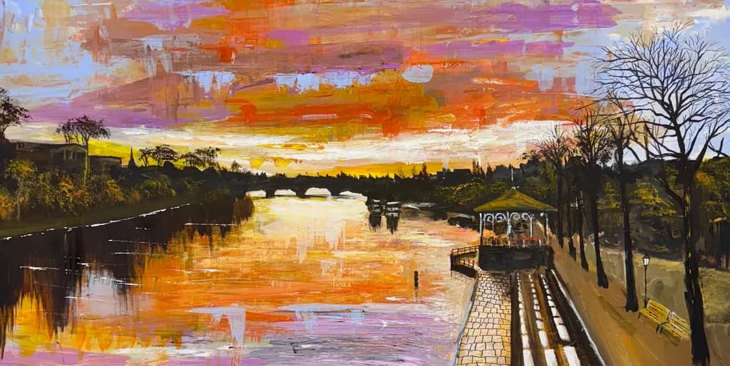 Serene Sunset Reflections: A Vibrant Landscape of River and Sky