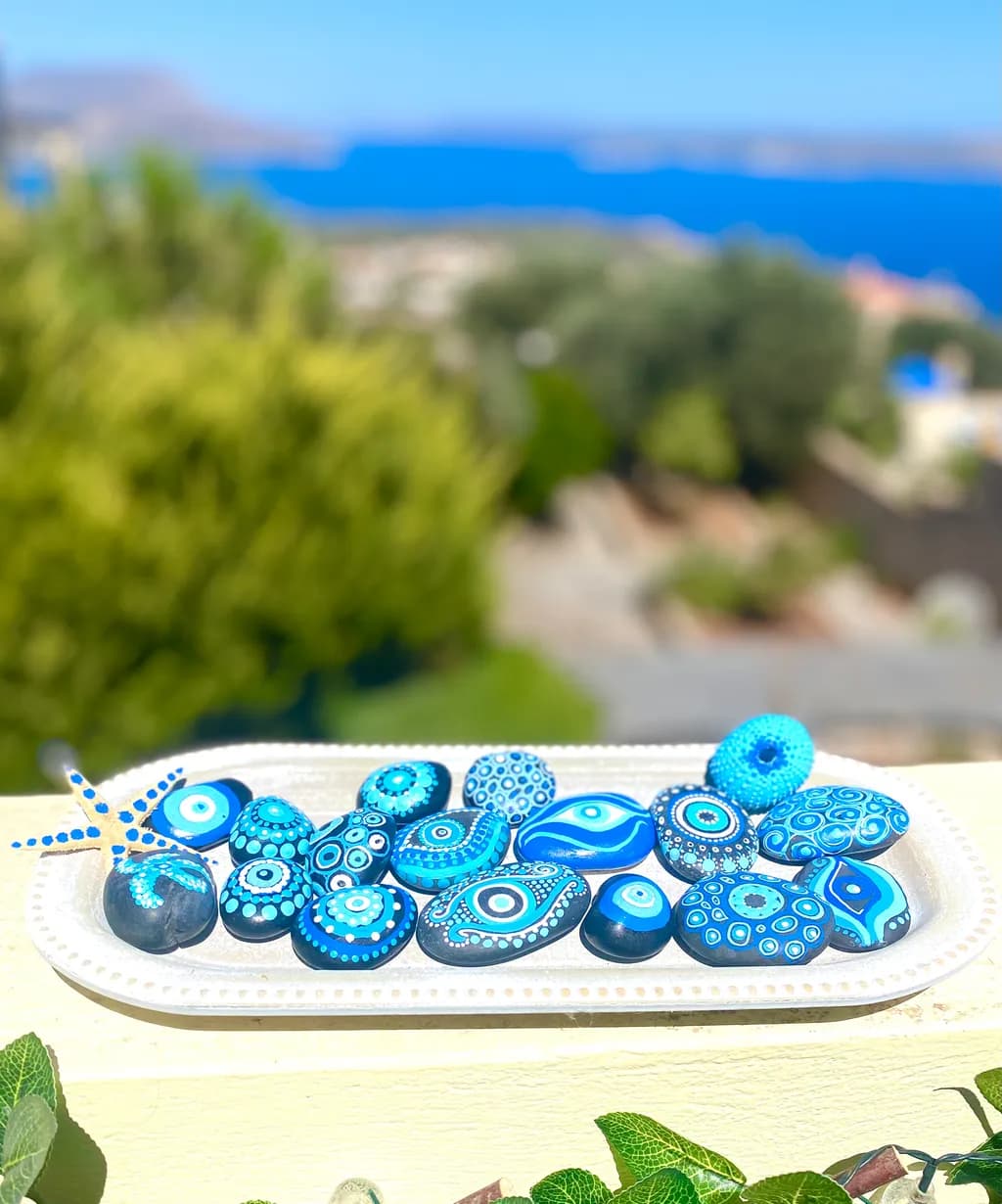 Vibrant Blue Harmony: Decorative Nature-Inspired Stones for Artistic Home Decor