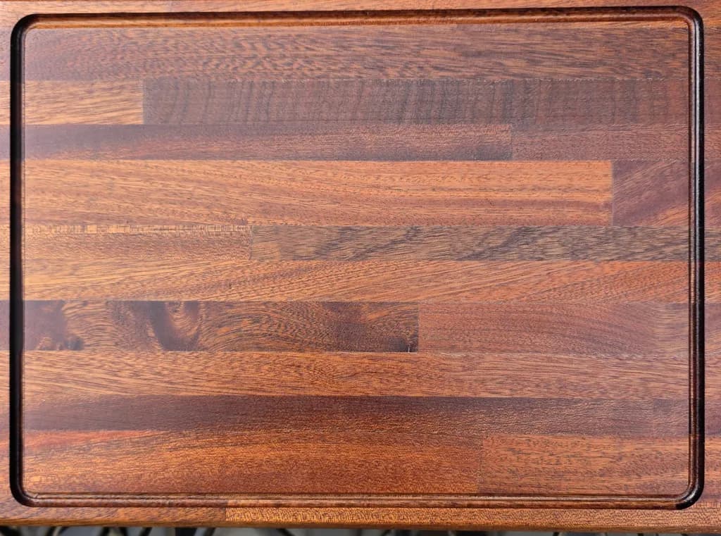 Elegant Wood Cutting Board: A Masterpiece of Craftsmanship and Texture for Your Kitchen