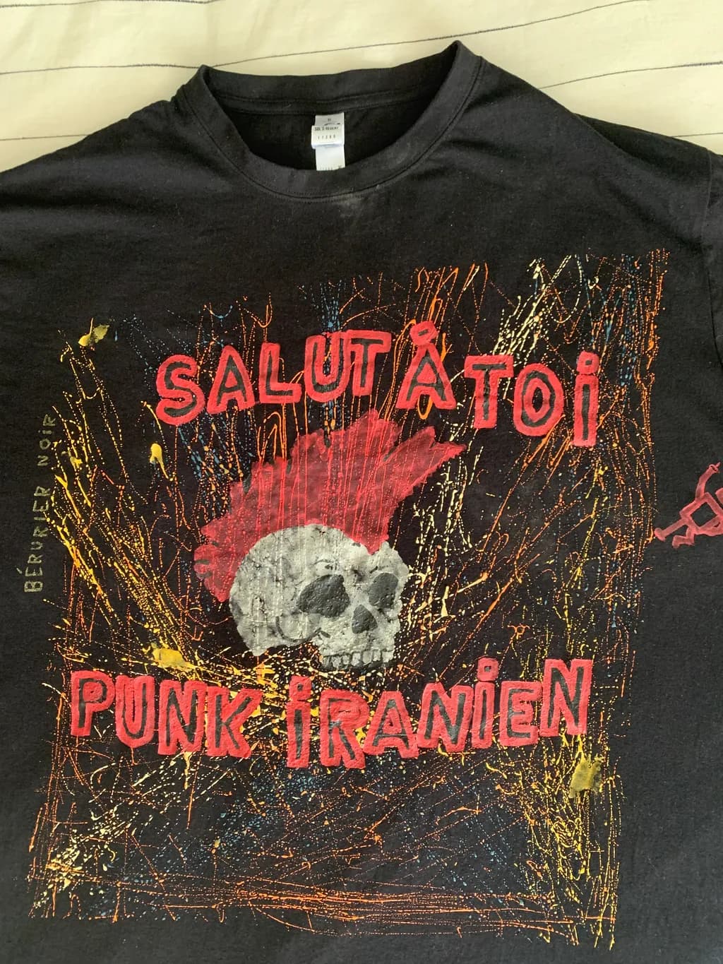 Salut À Toi Punk Iranien Skull