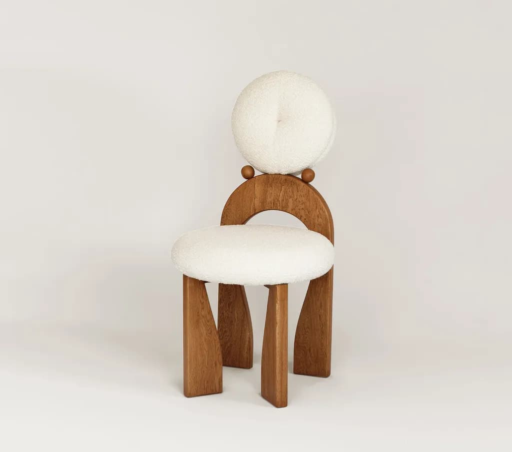Whimsical Elegance: A Sculptural Chair Blending Softness and Form