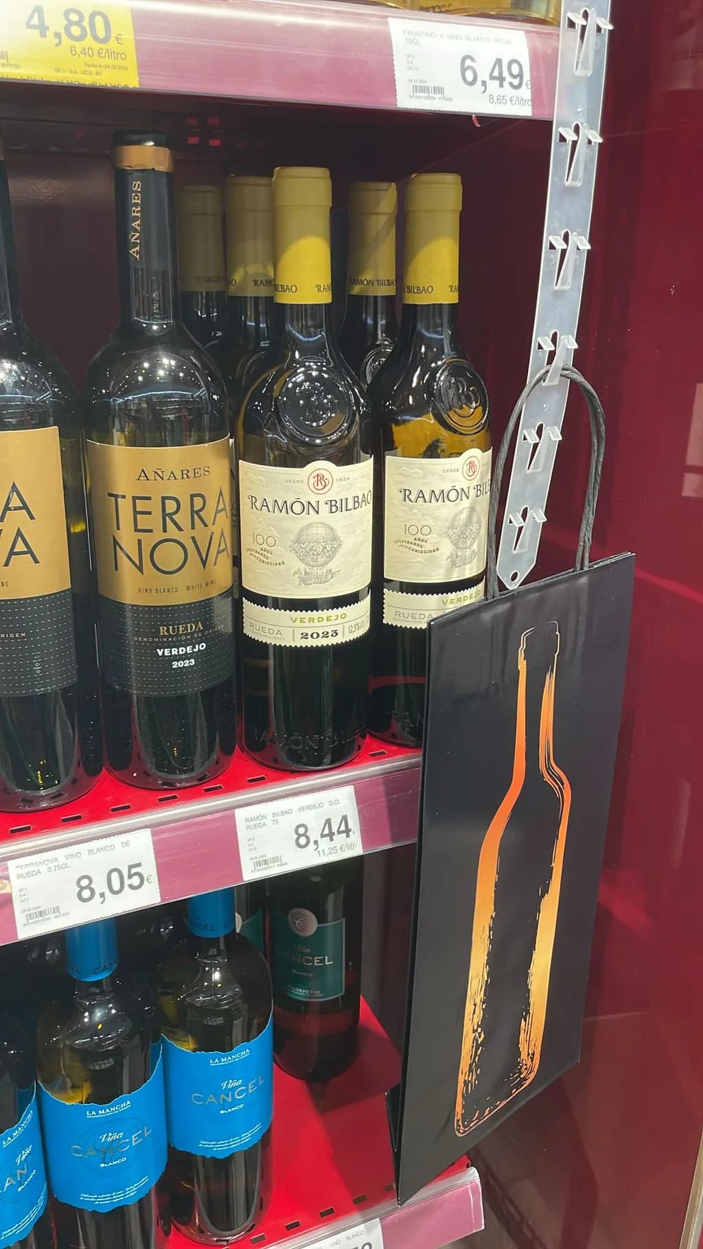 Vibrant Wine Shelf: A Colorful Display of Bottles and Labels