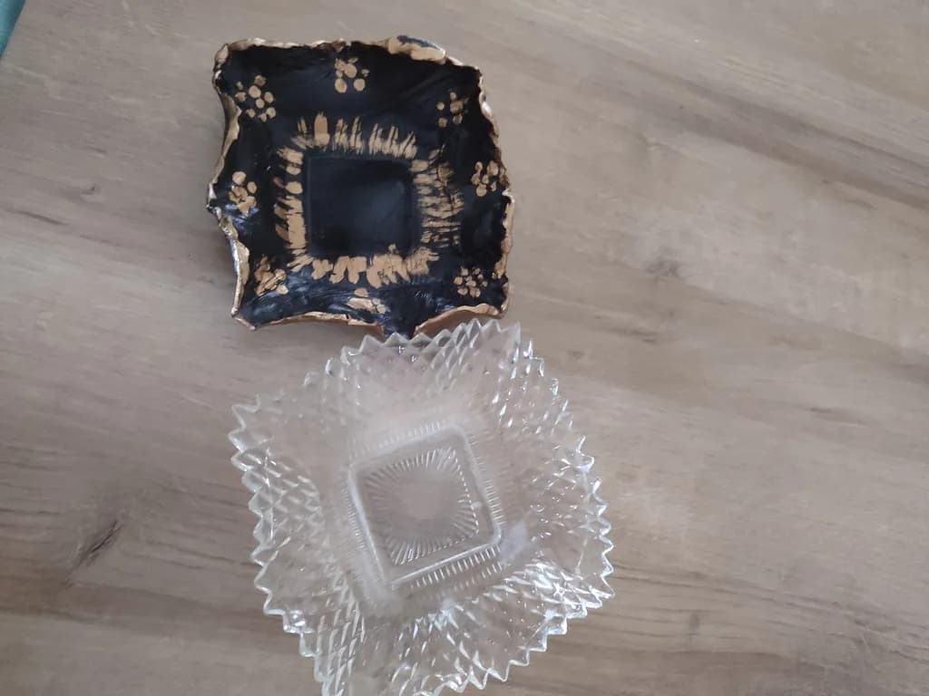 Elegant Dual Dish: Handcrafted Black and Gold Art Bowl with Clear Glass Accent