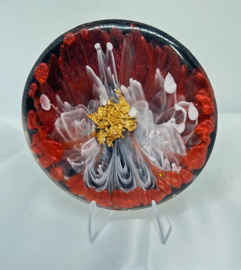 Radiant Bloom: A Fusion of Red, Gold, and Elegance in Resin Art