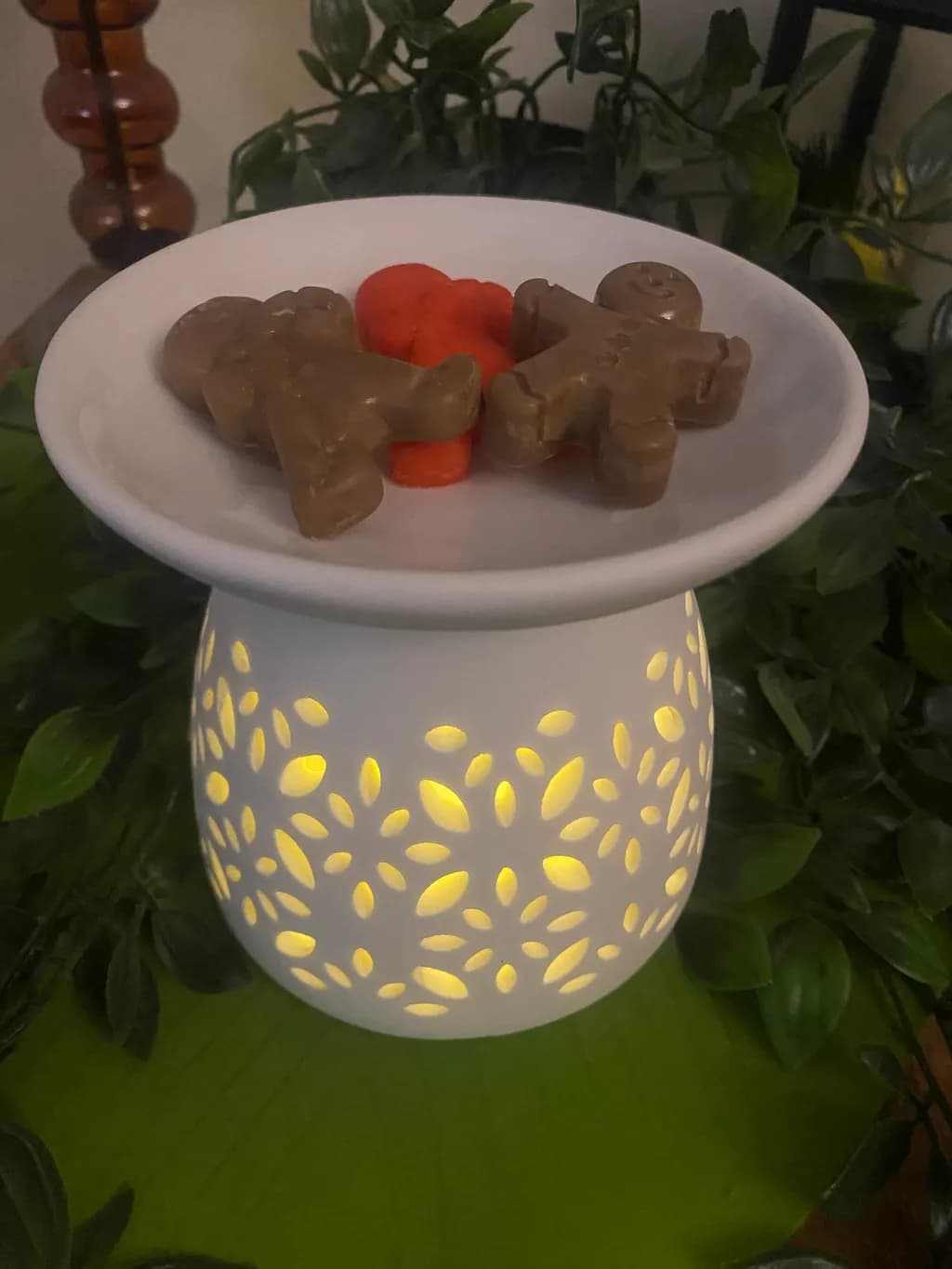 Gingerbread Glow Warmer