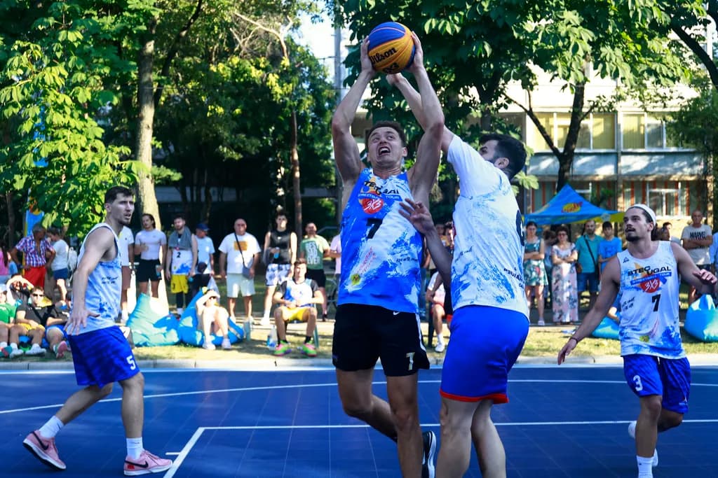 Dynamic Duel: The Thrill of Basketball Competition in Action