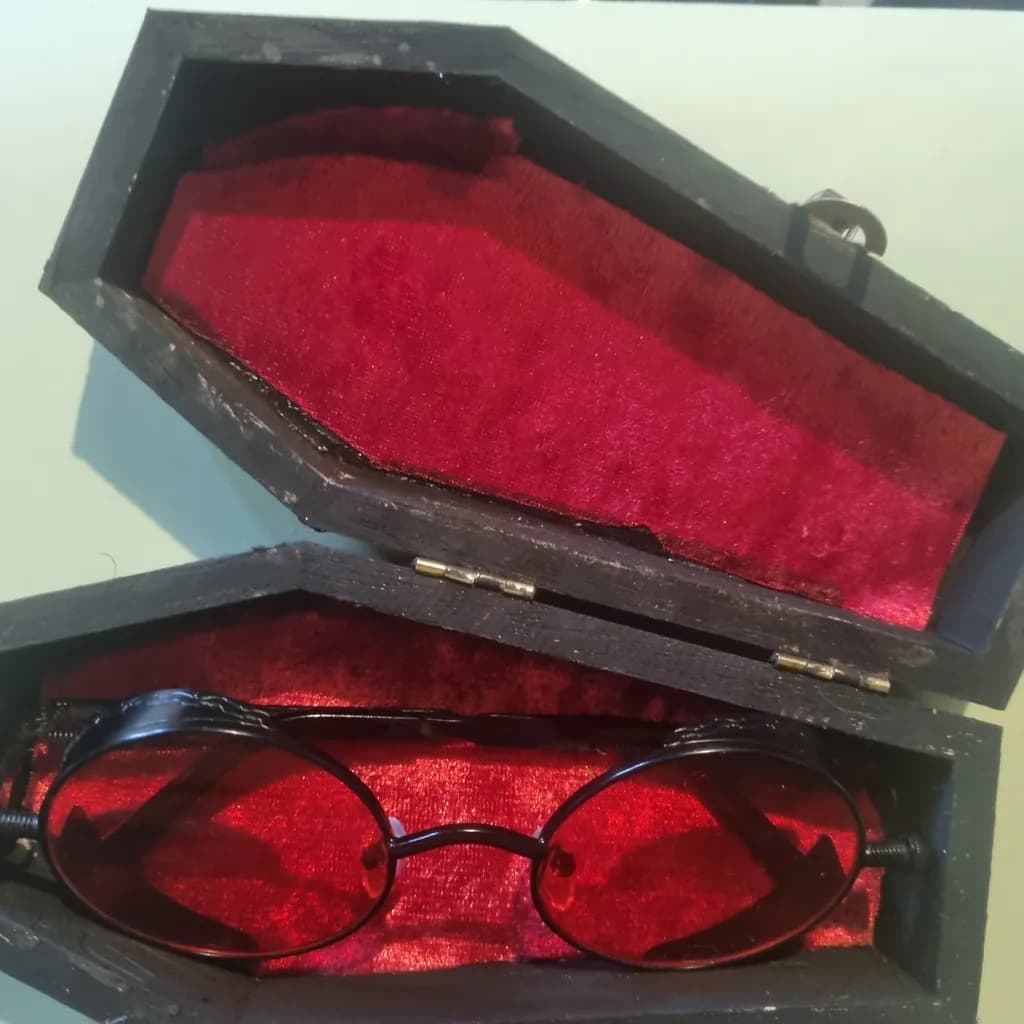 Coffin-Crafted Red Lens Sunglasses: A Unique Blend of Gothic Elegance and Vintage Charm