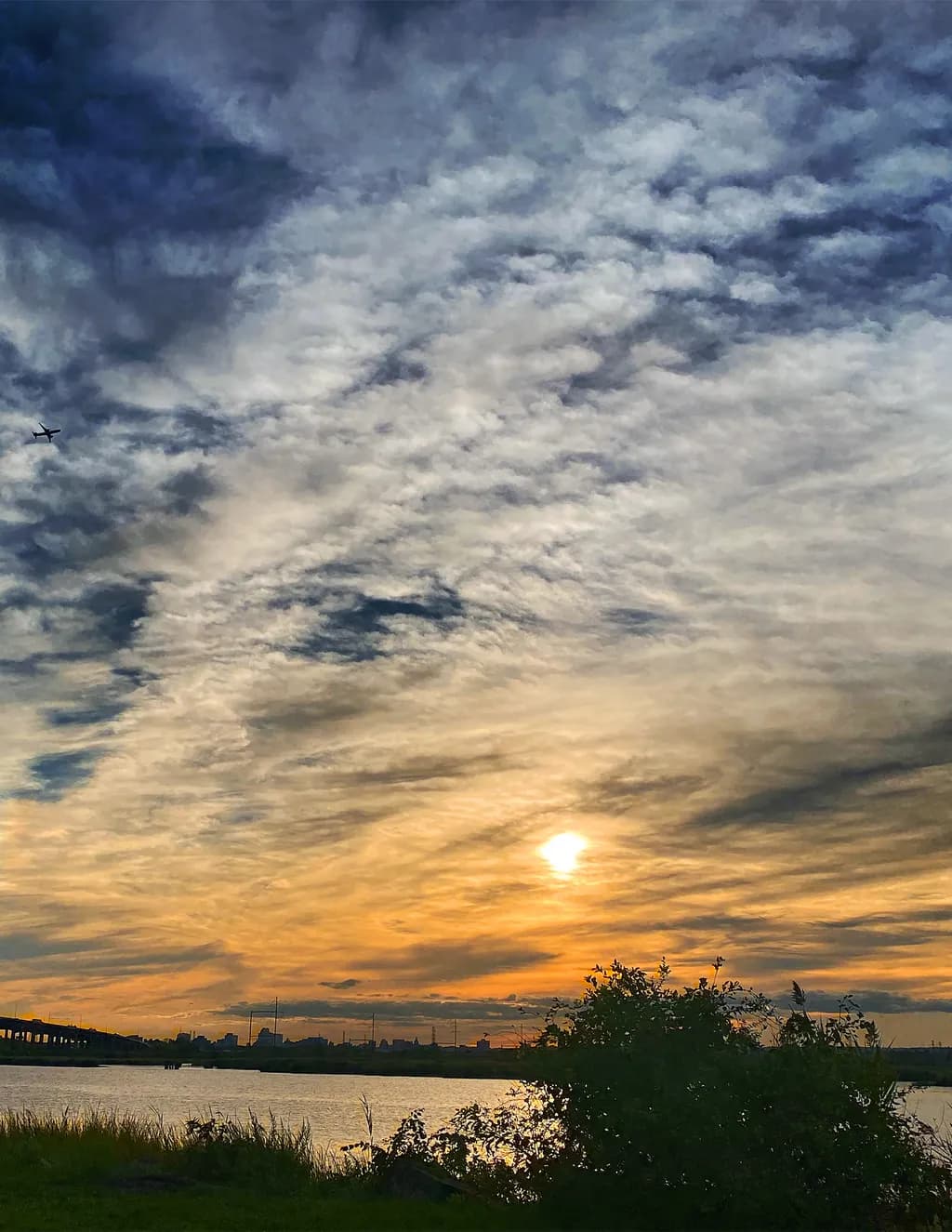 Skyline Serenade: Captivating Sunset Art