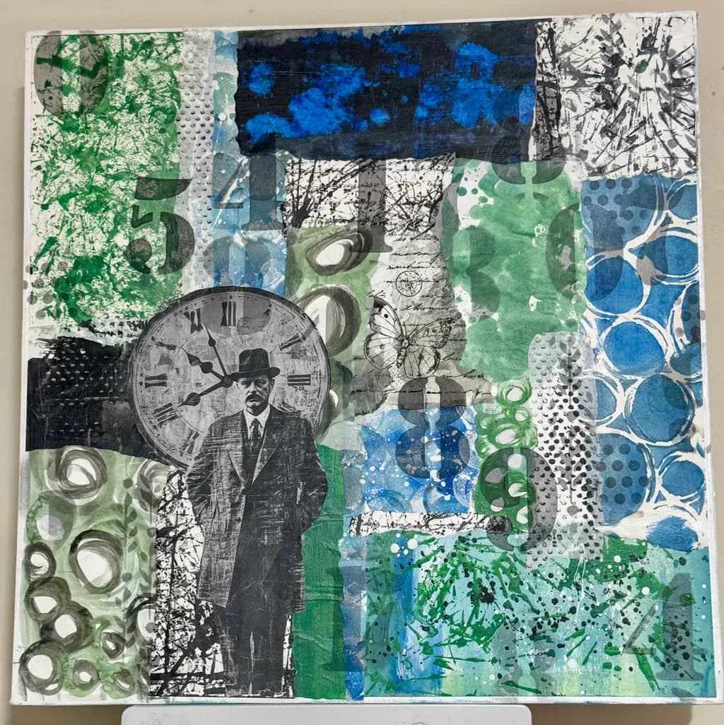 Timeless Reflections: A Fusion of Vintage Elegance and Modern Abstract Art