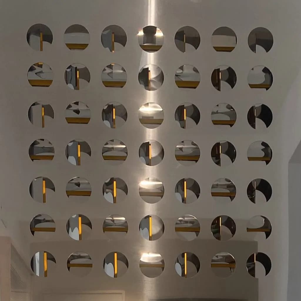 Reflective Grid