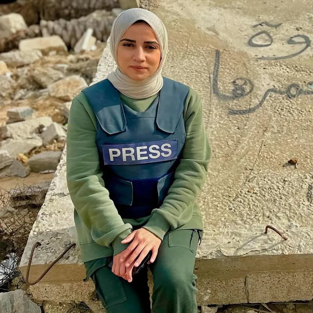 Bravery in the Face of Conflict: A Journalist's Resolve