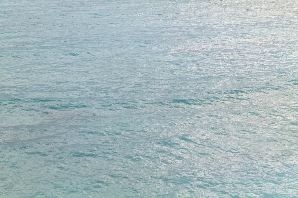 Serenity in Blue: A Tranquil Ocean Reflection