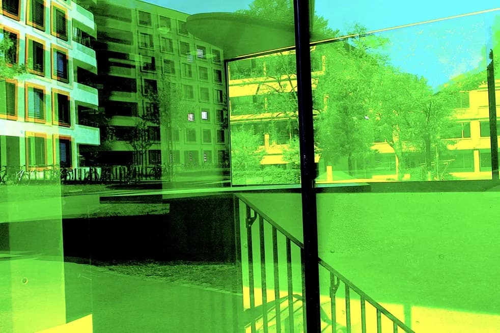 Urban Reflections: A Green Symphony of Architecture and Nature