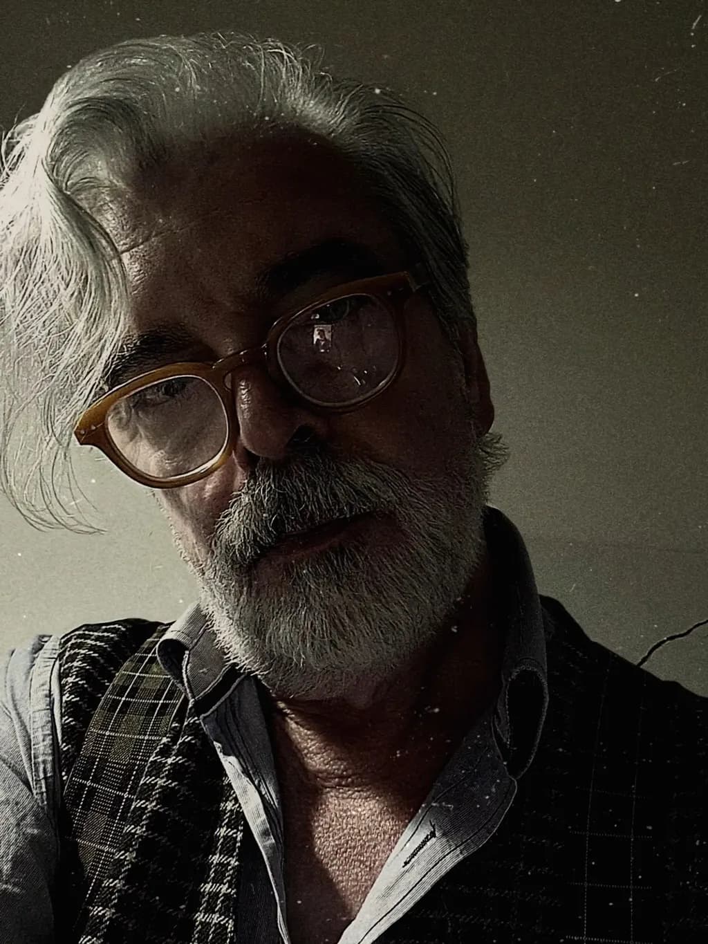 Eloquent Gaze: A Portrait of Wisdom and Reflection in Gray Tones