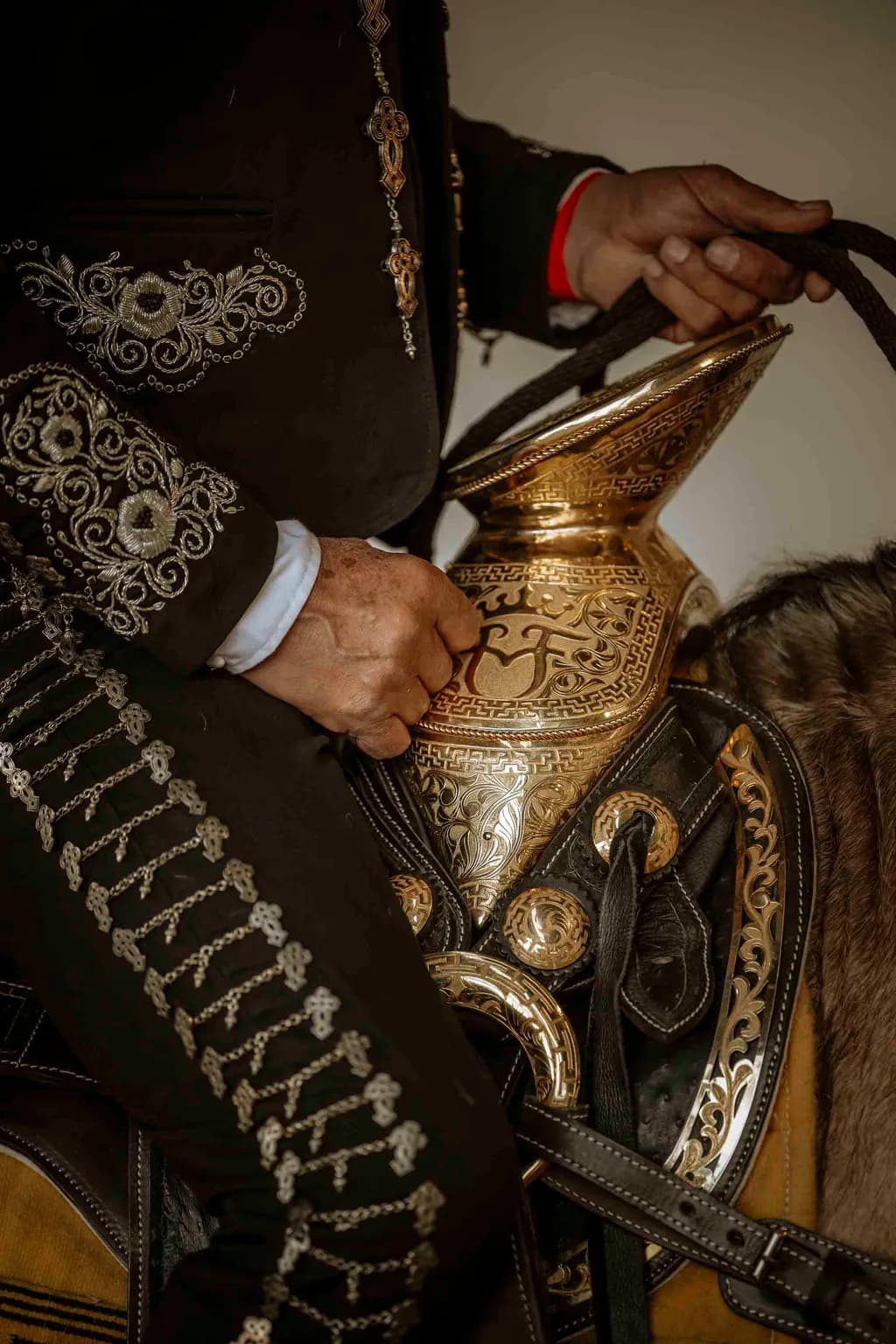 Elegance in Motion: The Artistry of Equestrian Tradition and Craftsmanship