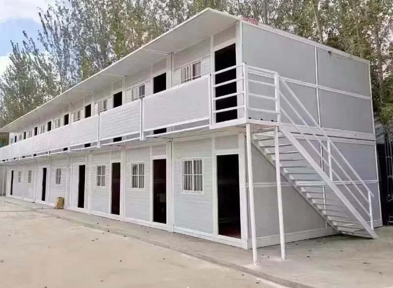Urban Serenity: A Modern Take on Modular Living Spaces