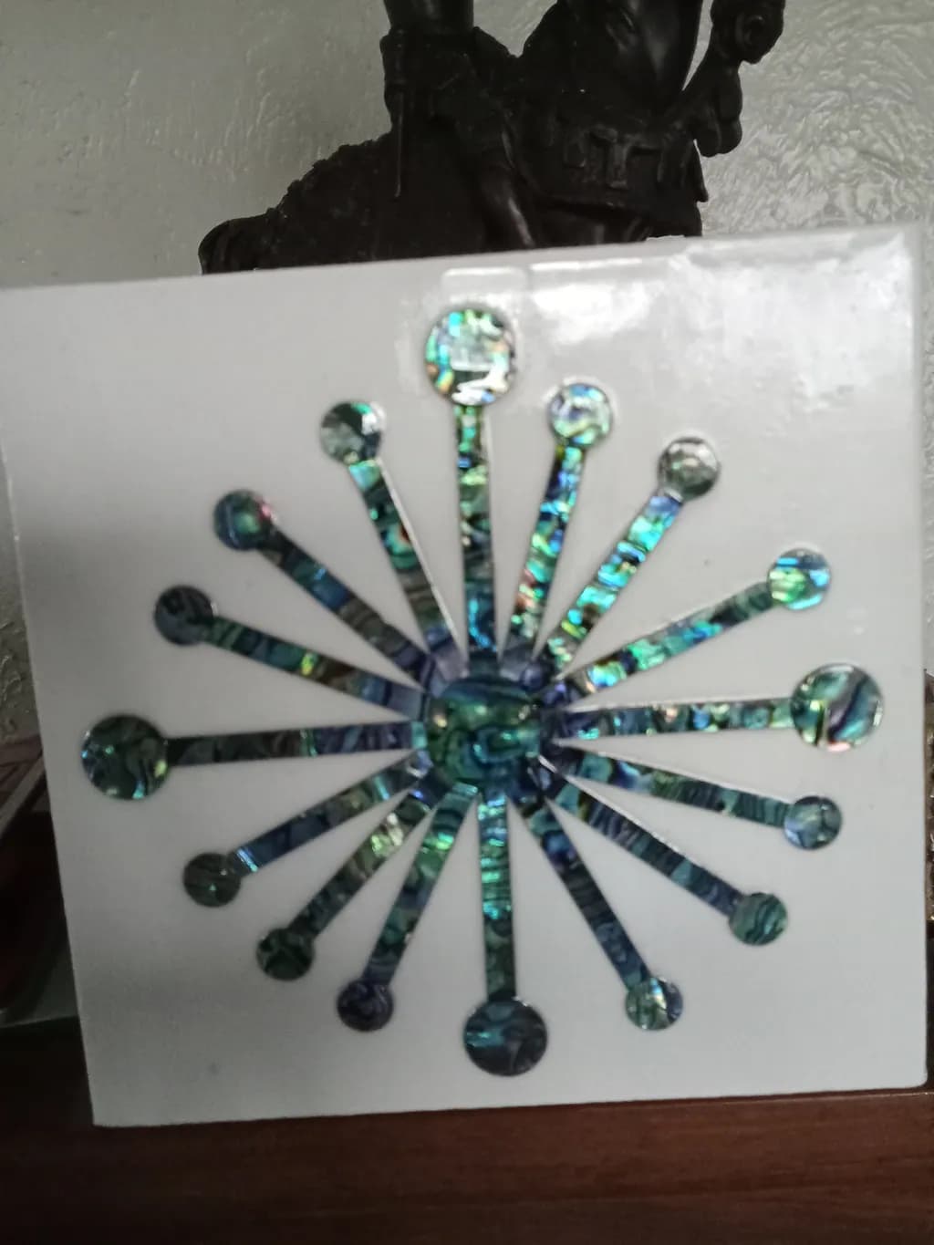 Radiant Starburst Mosaic