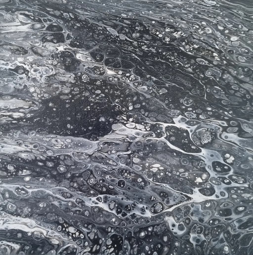 Monochrome Waves