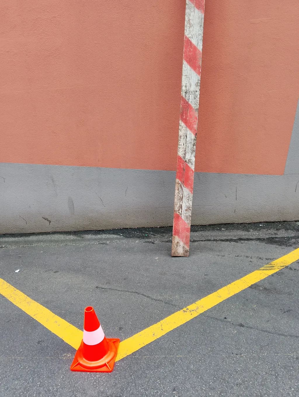 Red Stripe and Yellow Lines