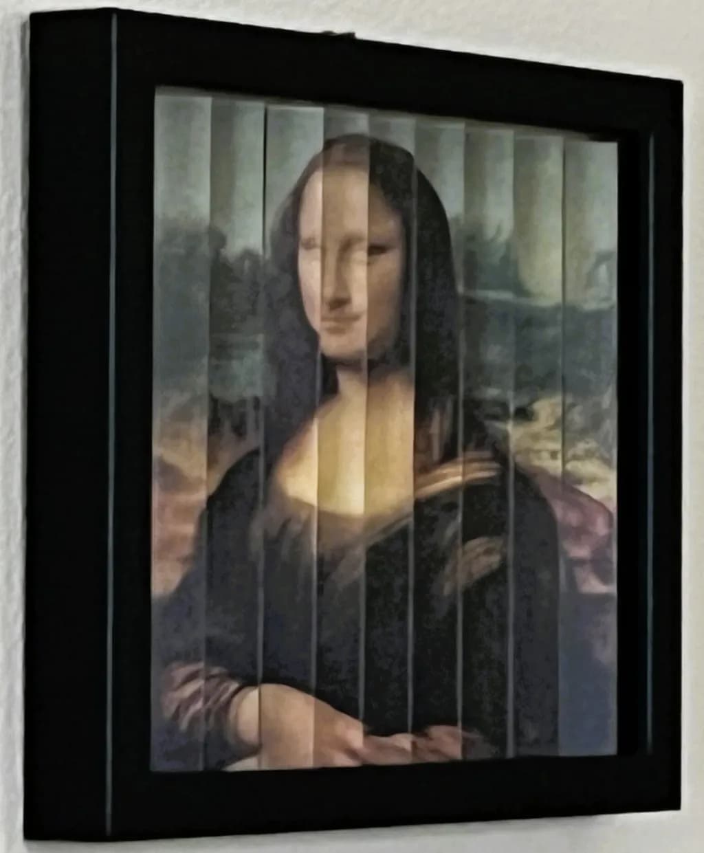 MYSTIQUE OF PERSPECTIVE: A KINETIC REIMAGINING OF THE MONA LISA IN 3D DIGITAL COLLAGE