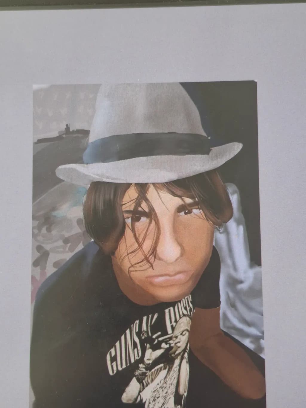 Casual Elegance: A Portrait of Expression and Style in a Hat