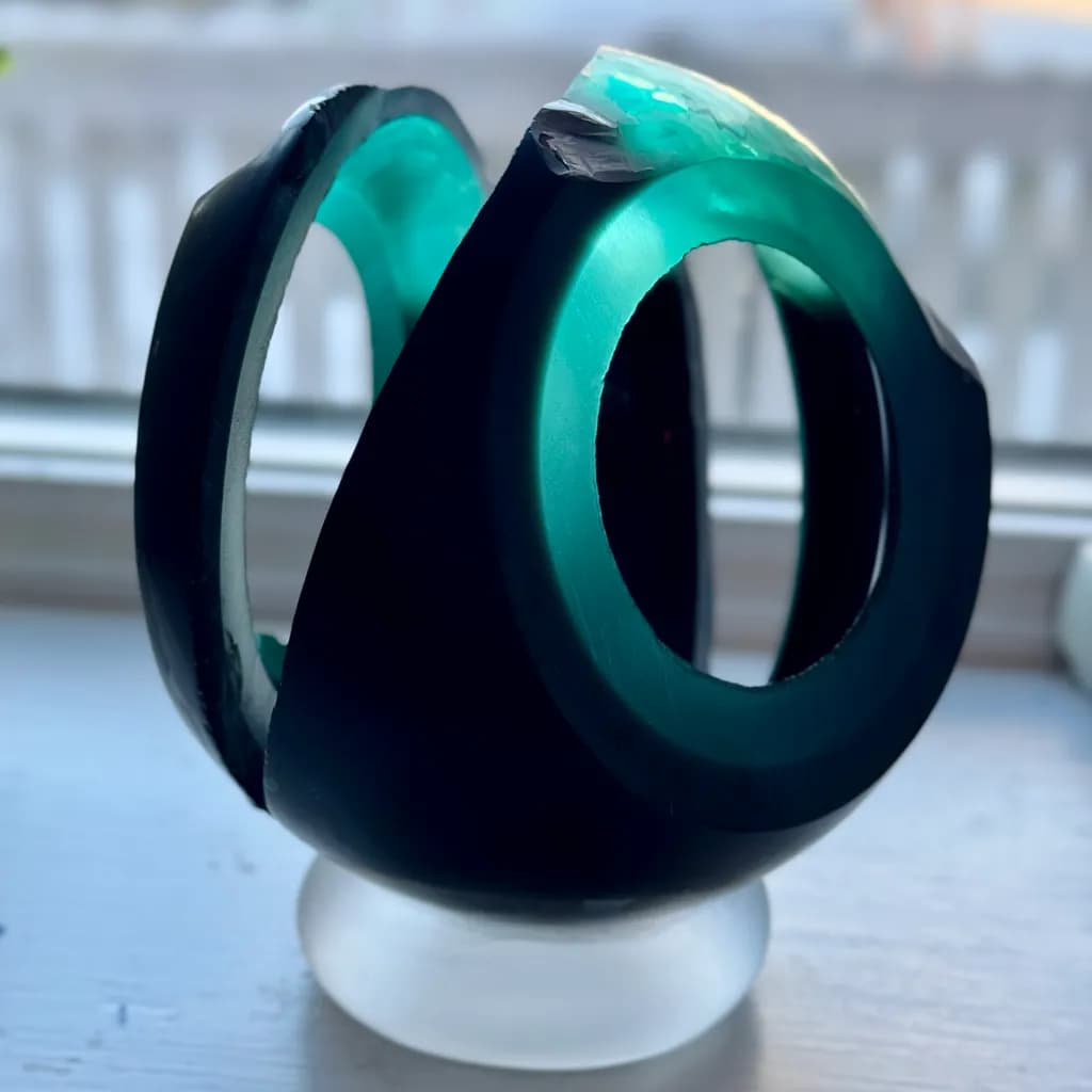 Ethereal Harmony: A Modern Abstract Glass Sculpture for Contemporary Decor