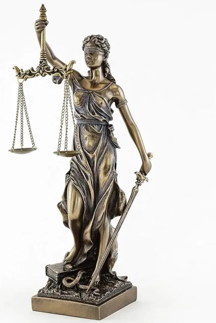 Lady Justice: A Symbol of Fairness and Authority in Bronze Elegance