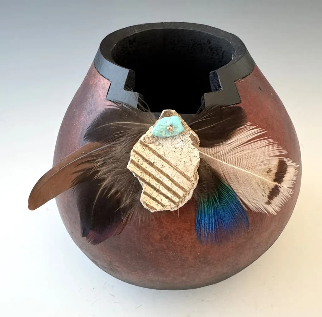 Feathered Earthen Vessel