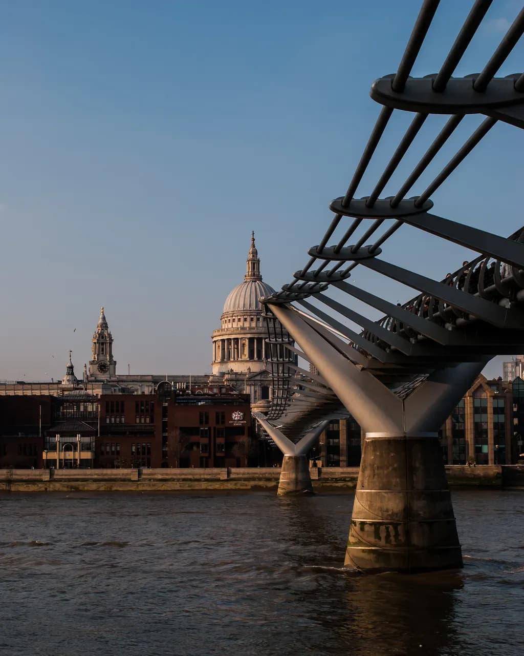 On the Bank of Thames