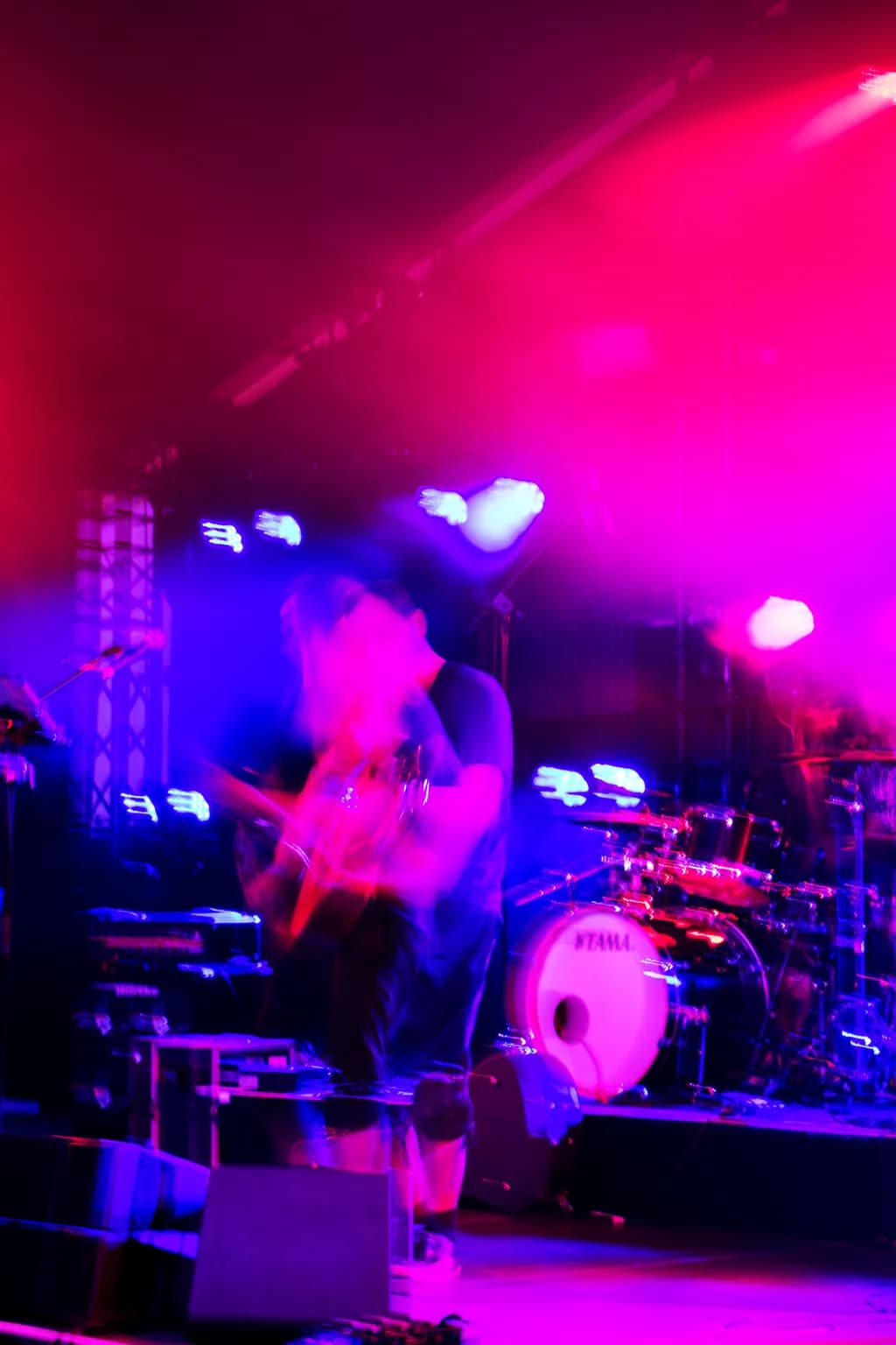 Vibrant Echoes: A Dynamic Concert Experience in Motion