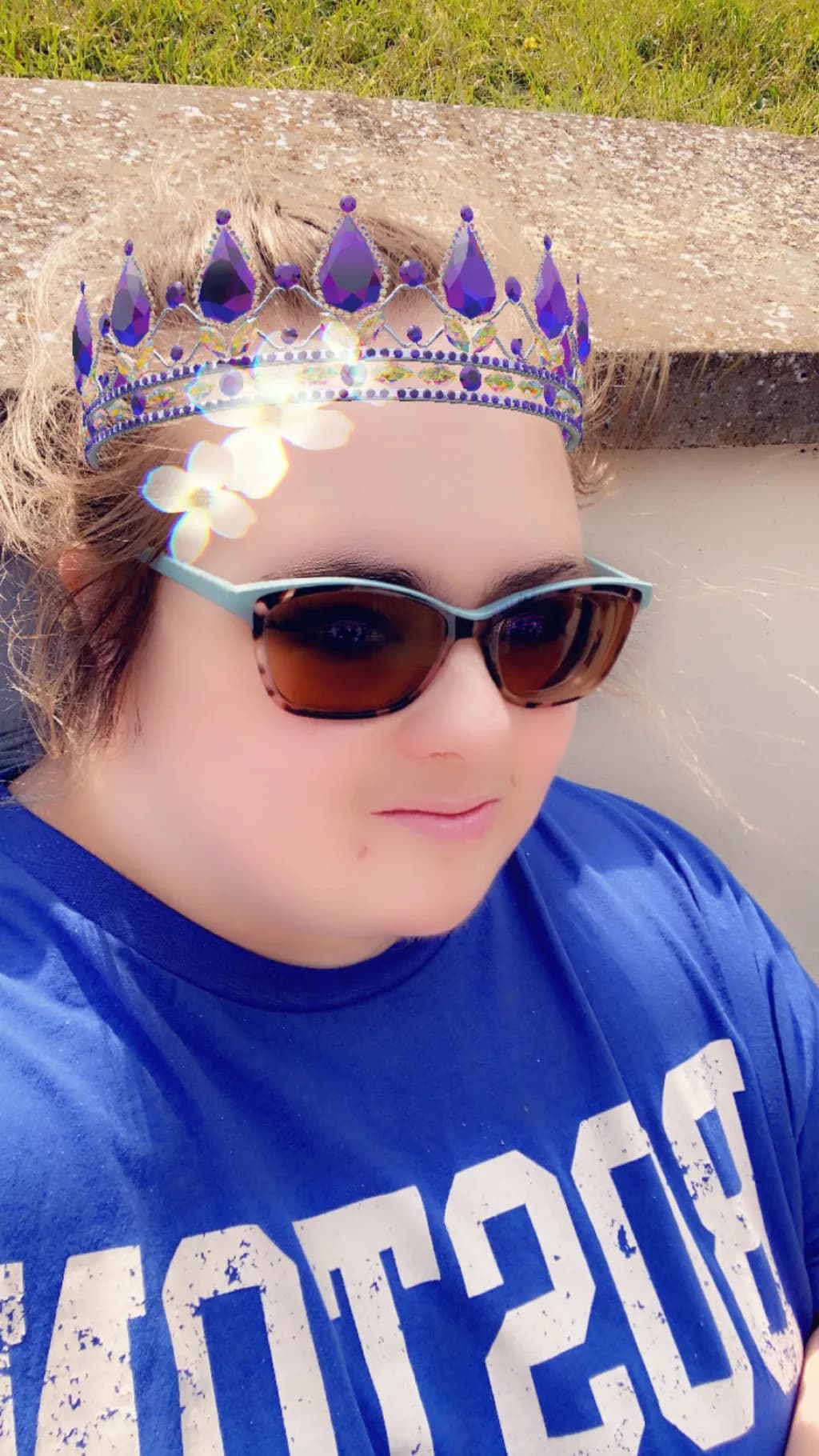 Crowned in Sunshine: A Playful Portrait of Confidence and Joy