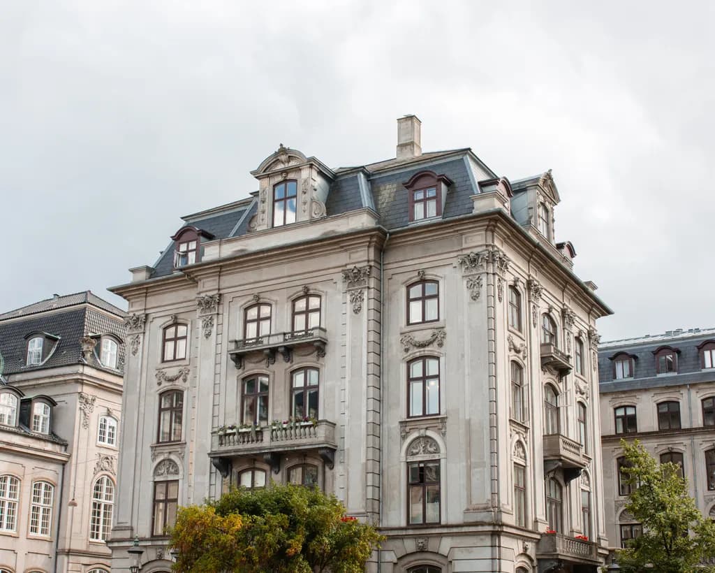 Elegant Urban Architecture: A Timeless Facade of Classic Design and Charm