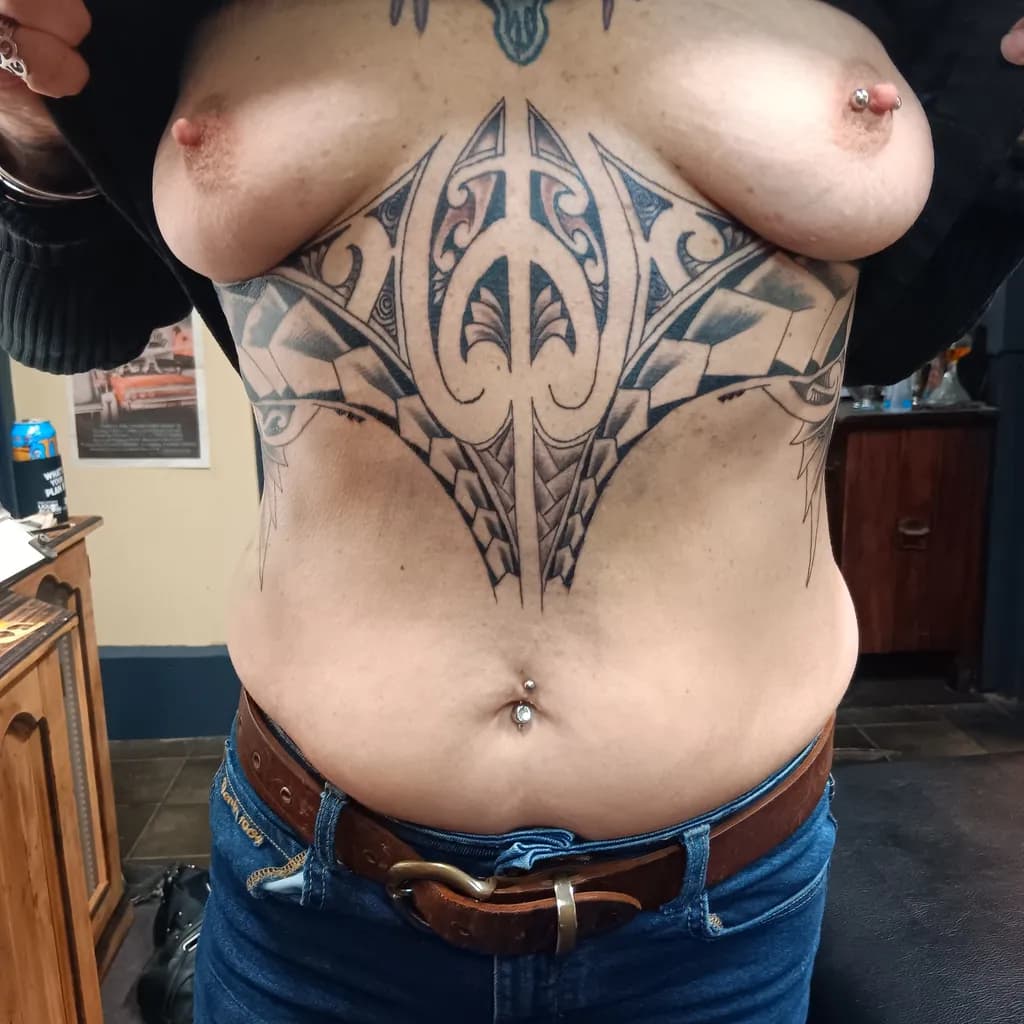 Intricate Tribal Tattoo: A Bold Expression of Identity and Artistry