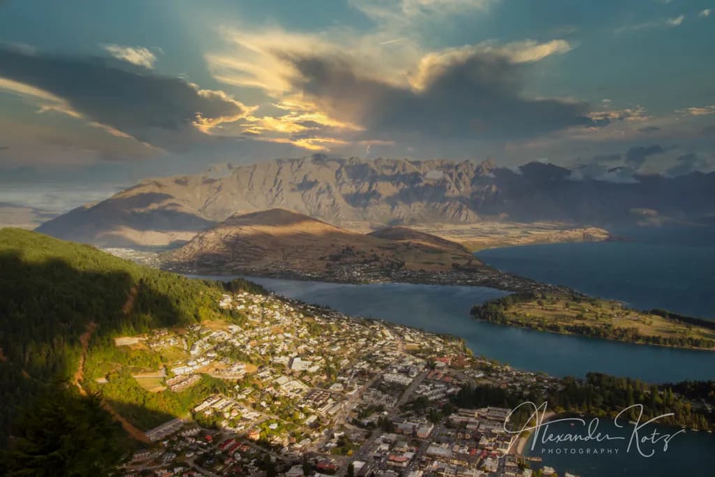 Serenity Over Queenstown: A Majestic Landscape at Dusk