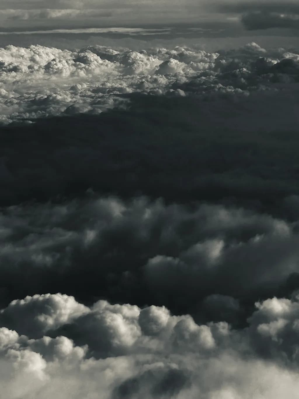 Cloudscape Noir